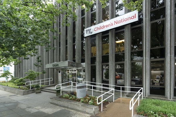 Children's National Friendship Heights building front entrance