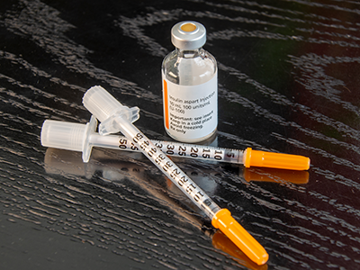insulin and syringes